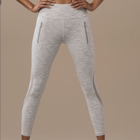 lululemon athletica Pants - NWT Lululemon invigorate 7/8 tight - size 8